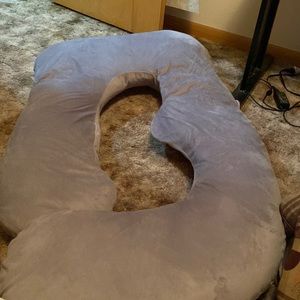 Pregnant pillow